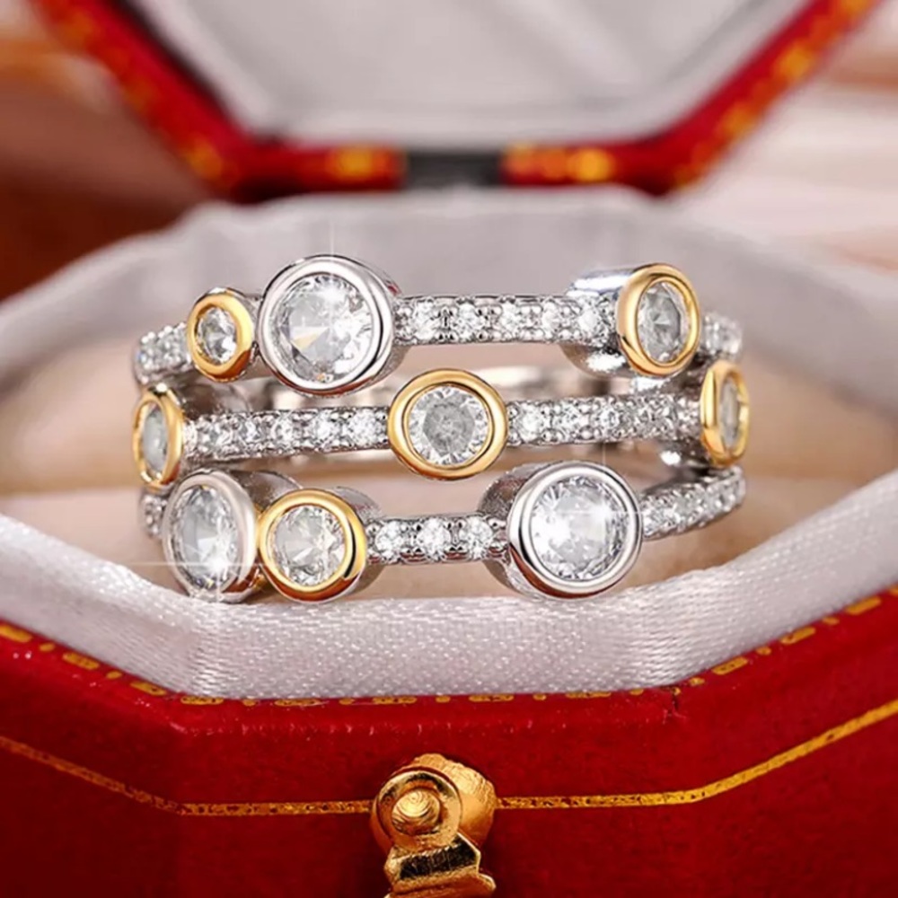 - 14k White Gold Vermiel & White Sapphire Handcrafted Ring